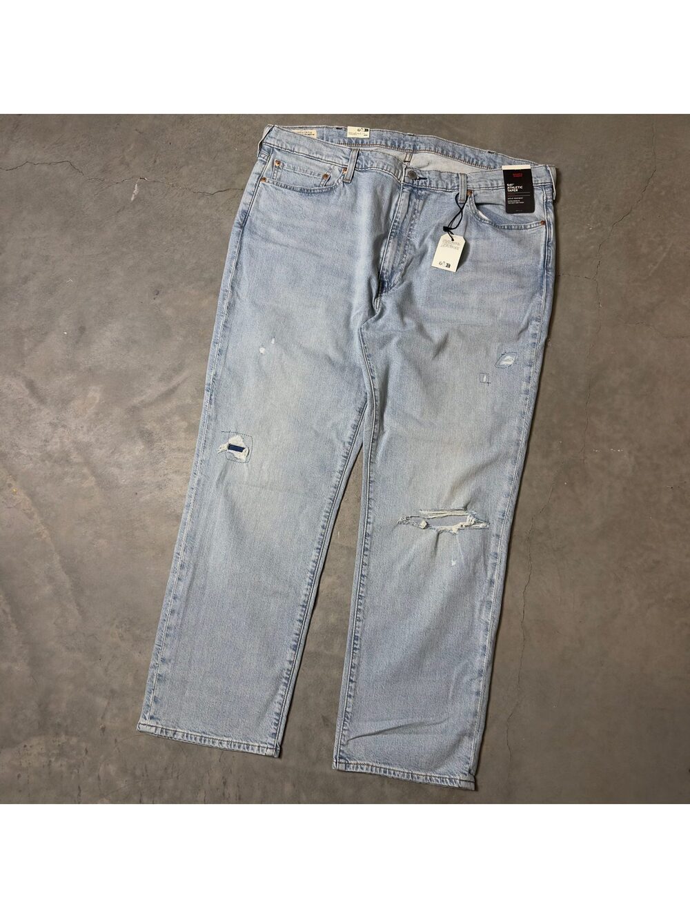NWT Levi's Premium 541 Taper Jeans Mens 42x30 Distressed